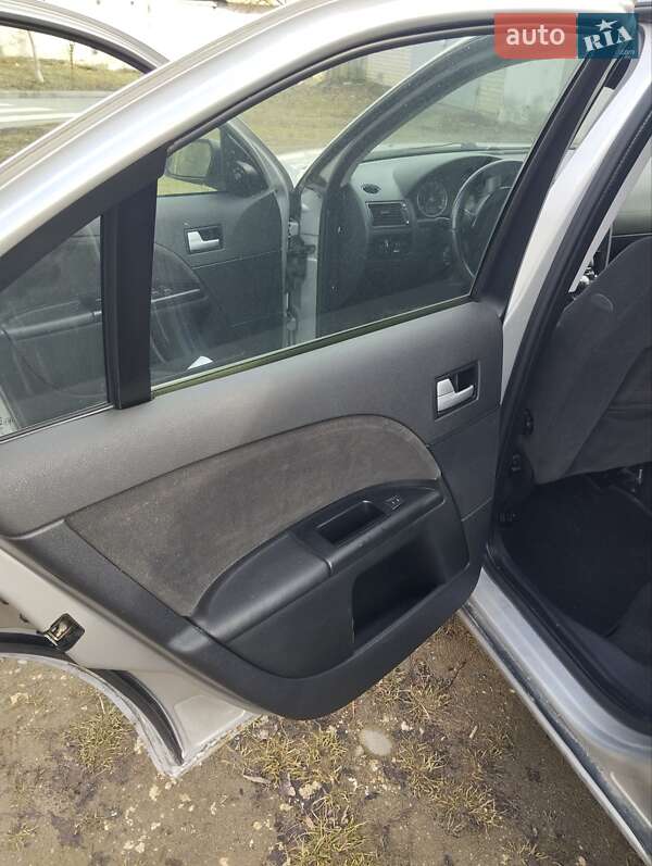 Седан Ford Mondeo 2002 в Новояворовске фото 11 Седан Ford Mondeo 2002 в Новояворовске