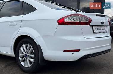 Седан Ford Mondeo 2012 в 