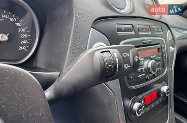 Седан Ford Mondeo 2012 в 