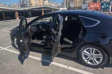 Лифтбек Ford Mondeo 2016 в 