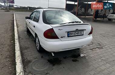 Ліфтбек Ford Mondeo 1997 в 