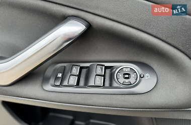 Седан Ford Mondeo 2013 в 