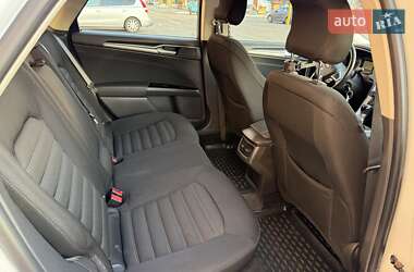 Ліфтбек Ford Mondeo 2017 в 