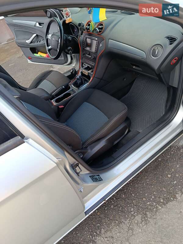 Универсал Ford Mondeo 2011 в Ровно фото 18 Универсал Ford Mondeo 2011 в Ровно