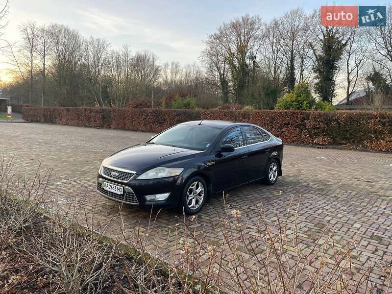 Лифтбек Ford Mondeo 2008 в 