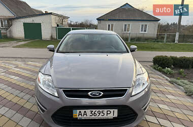 Лифтбек Ford Mondeo 2013 в 