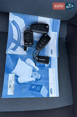 Лифтбек Ford Mondeo 2013 в 