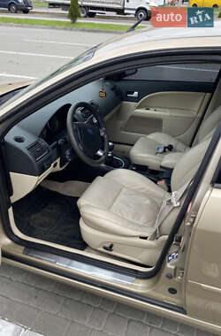 Седан Ford Mondeo 2001 в 