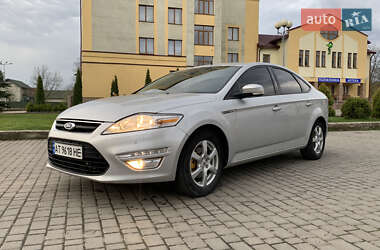 Лифтбек Ford Mondeo 2012 в 