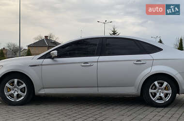 Лифтбек Ford Mondeo 2012 в 