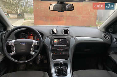 Лифтбек Ford Mondeo 2012 в 
