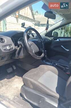 Седан Ford Mondeo 2012 в 