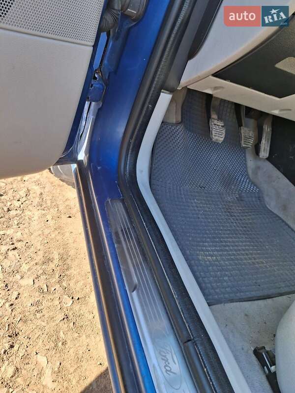 Універсал Ford Mondeo 2001 в Тернополі