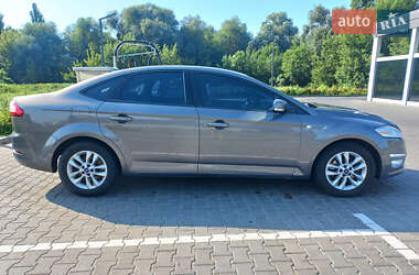 Седан Ford Mondeo 2012 в 