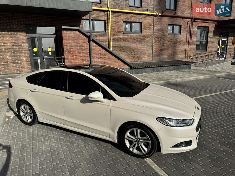Седан Ford Mondeo 2015 в Миргороде
