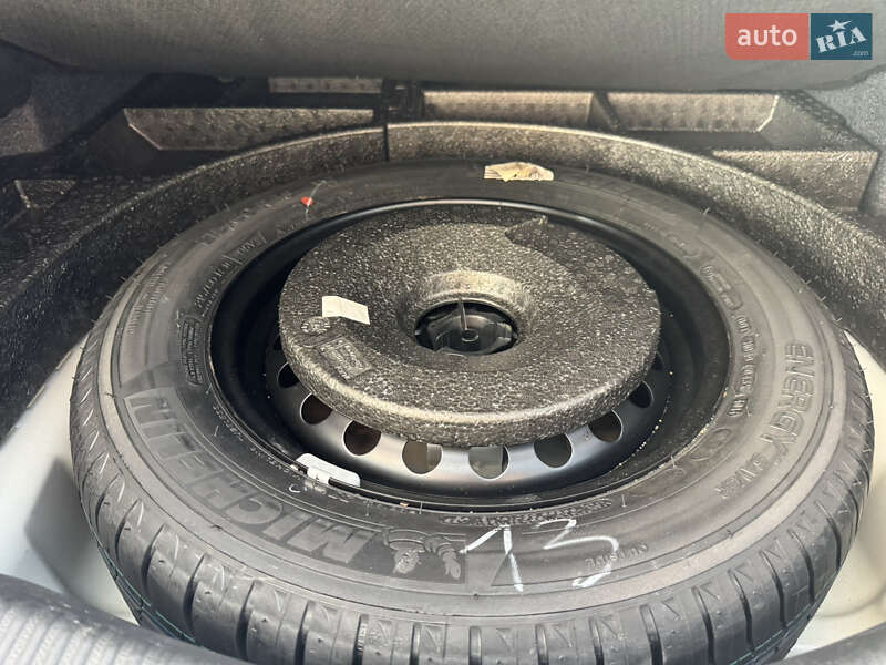 Седан Ford Mondeo 2015 в Миргороде