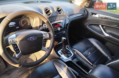 Седан Ford Mondeo 2011 в 