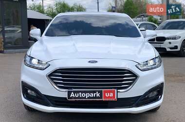 Седан Ford Mondeo 2019 в 