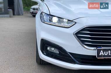 Седан Ford Mondeo 2019 в 