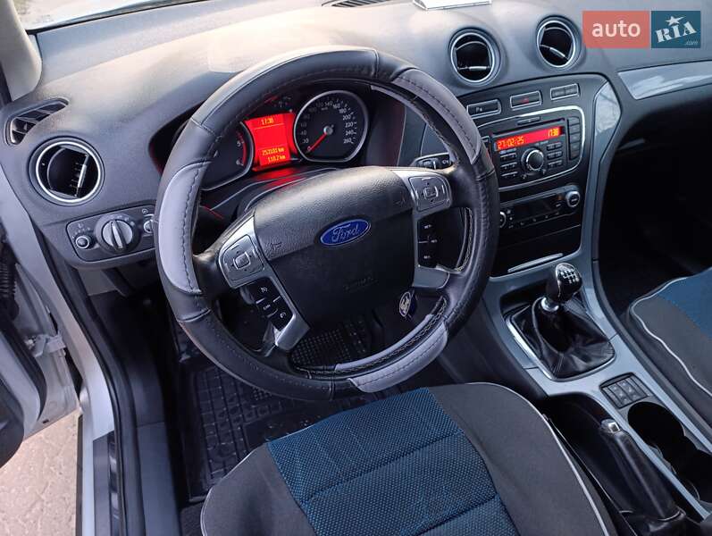 Универсал Ford Mondeo 2011 в Шумске