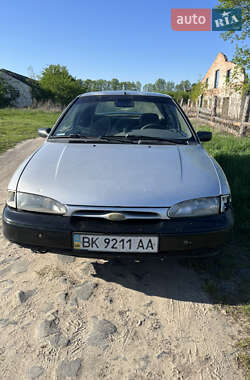 Универсал Ford Mondeo 1993 в Сарнах