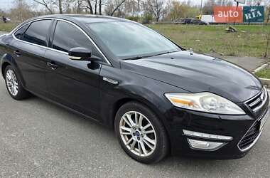 Седан Ford Mondeo 2012 в 