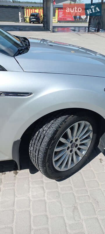 Седан Ford Mondeo 2012 в Ирпене