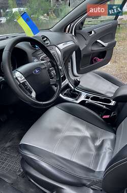 Седан Ford Mondeo 2011 в 