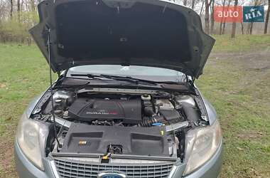 Седан Ford Mondeo 2010 в 