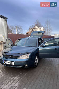 Лифтбек Ford Mondeo 2002 в Верховине