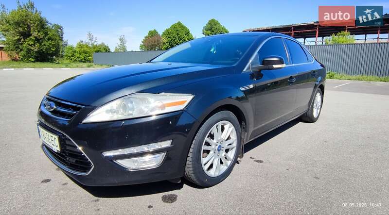 Седан Ford Mondeo 2012 в Богуславе