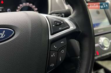 Седан Ford Mondeo 2019 в 