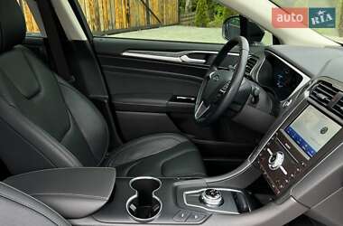 Седан Ford Mondeo 2019 в 
