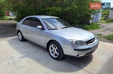 Лифтбек Ford Mondeo 2001 в 