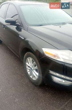 Седан Ford Mondeo 2012 в 