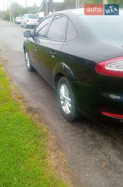 Седан Ford Mondeo 2012 в 