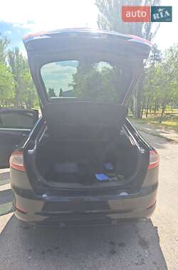 Лифтбек Ford Mondeo 2013 в 