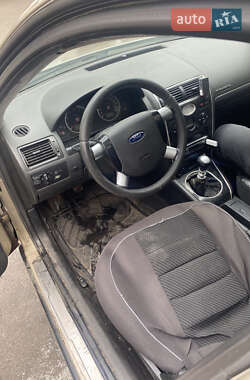Седан Ford Mondeo 2001 в 