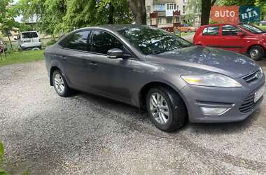 Седан Ford Mondeo 2011 в 