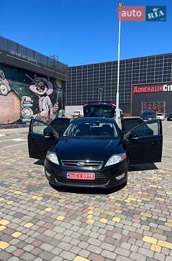 Універсал Ford Mondeo 2013 в 