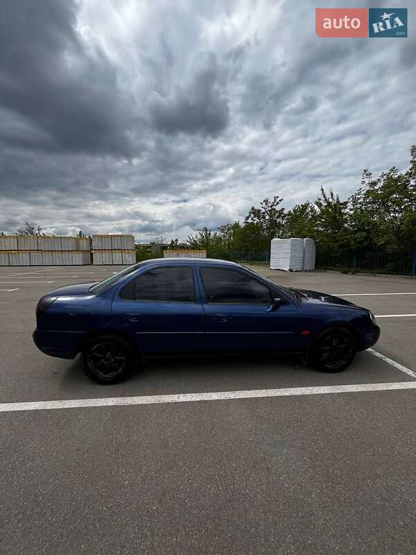Ford Mondeo 2000