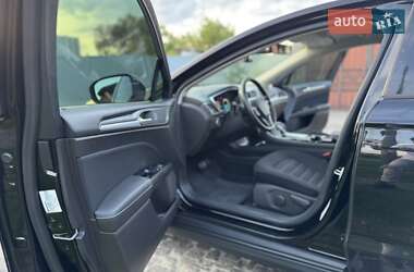 Седан Ford Mondeo 2017 в 