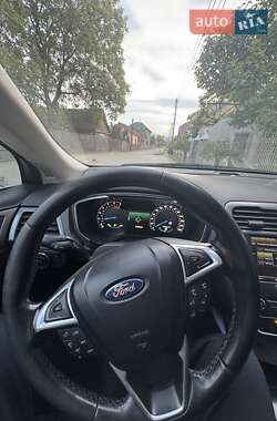 Лифтбек Ford Mondeo 2015 в 
