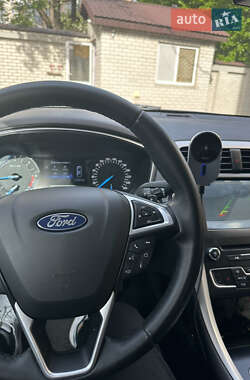 Седан Ford Mondeo 2015 в 