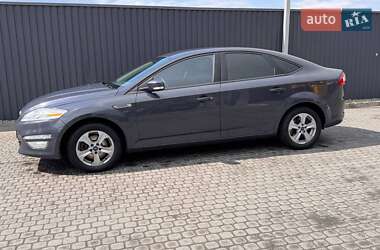 Ліфтбек Ford Mondeo 2013 в 