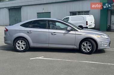 Ліфтбек Ford Mondeo 2013 в 