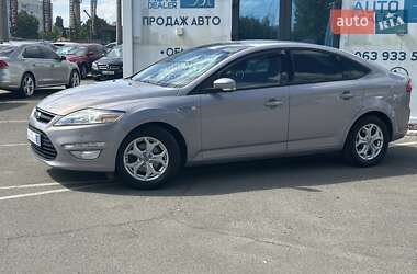Ліфтбек Ford Mondeo 2013 в 