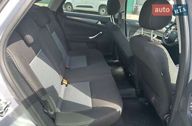 Ліфтбек Ford Mondeo 2013 в 