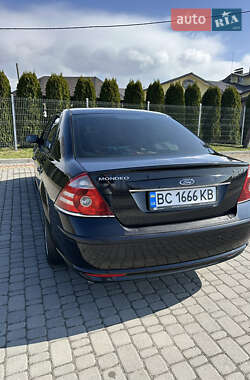Седан Ford Mondeo 2004 в 