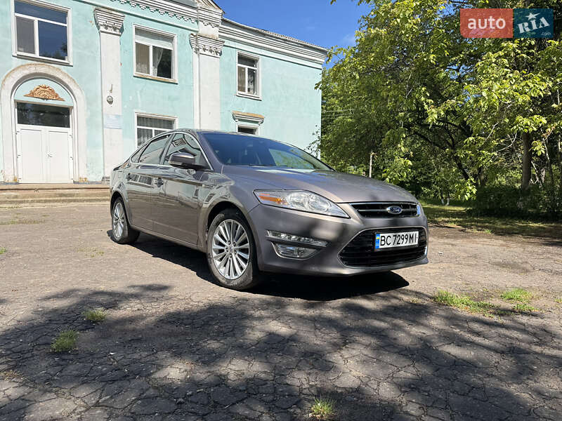 Седан Ford Mondeo 2012 в Гайвороне